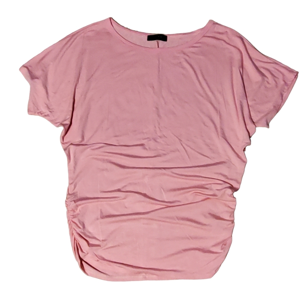 Made by Johnny Pink Tee. Size XL. Great pre owned condition.